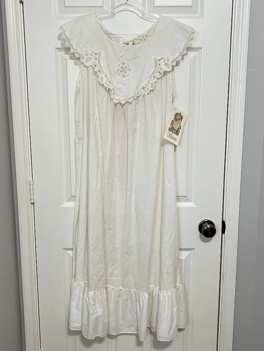 Vintage Verena Lace Trim Nightgown